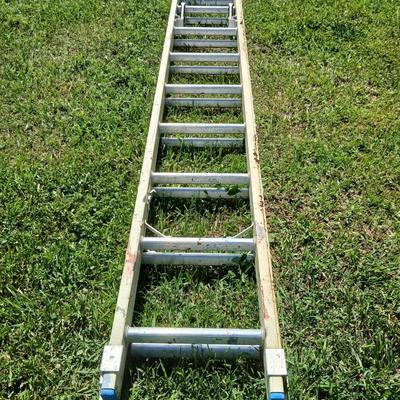 Heavy-Duty 20 Ft Fiberglass Extension Ladder – Type I (250 lb Rated)