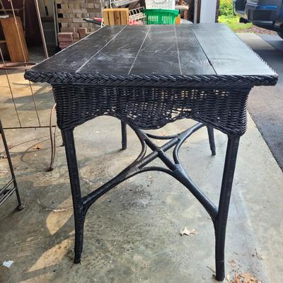 Black Wicker and Wood Table (G-EL)