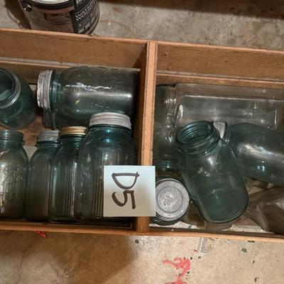 D5-Canning jars w/ wood box