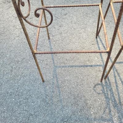 Four Metal Obelisk Yard Decorations (G-EL)