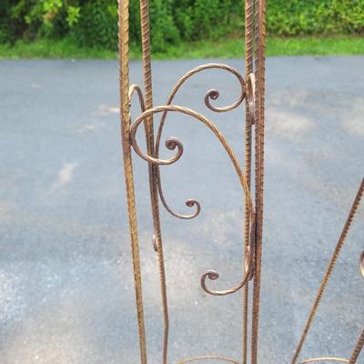 Four Metal Obelisk Yard Decorations (G-EL)