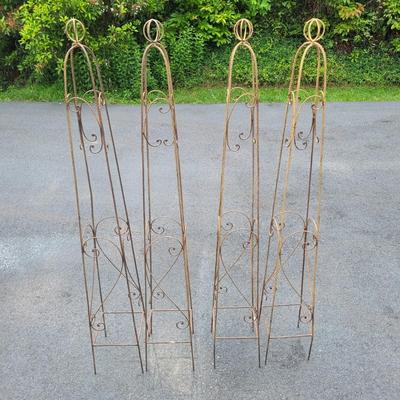 Four Metal Obelisk Yard Decorations (G-EL)