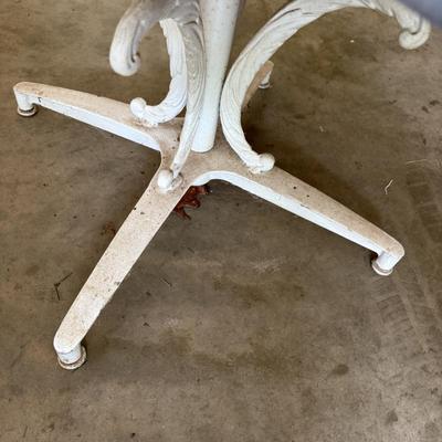 White Metal Magazine Holder and Chair (G-BM)