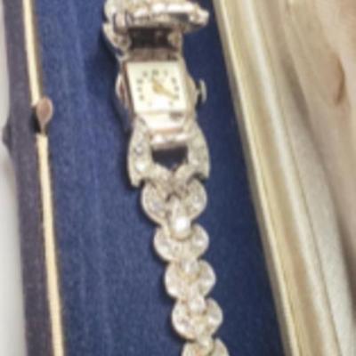 Vintage Peek-a-boo Ladies Mechanical watch Crystals & Diamonds