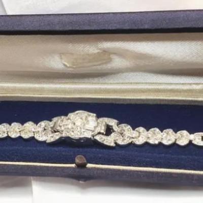 Vintage Peek-a-boo Ladies Mechanical watch Crystals & Diamonds