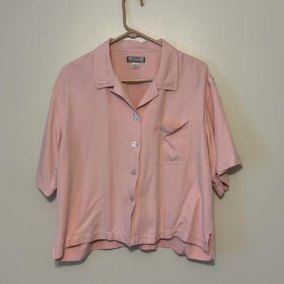 Carhartt, World Wide Sports, Columbia, and More Outdoor Branded Women’s Clothing - sizes M-XXL (PC-DZ)