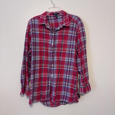 Carhartt, World Wide Sports, Columbia, and More Outdoor Branded Women’s Clothing - sizes M-XXL (PC-DZ)