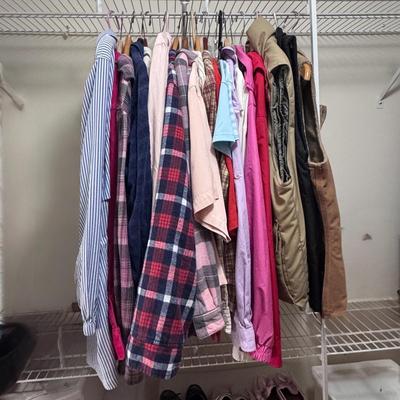 Carhartt, World Wide Sports, Columbia, and More Outdoor Branded Women’s Clothing - sizes M-XXL (PC-DZ)