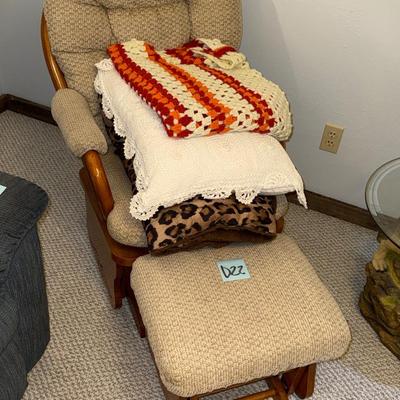 D22-Glider rocker w/ottoman + extras