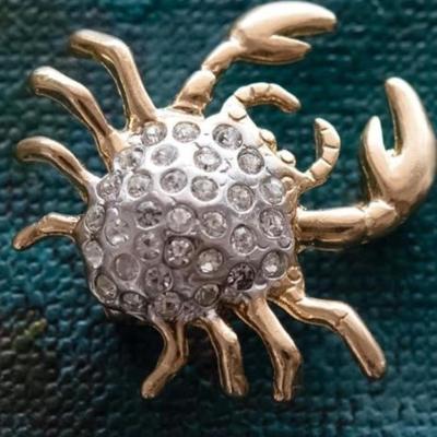 Vintage Crab Brooch Crystal Pin