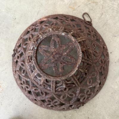 Collection of Cast Iron Items (G-BM)
