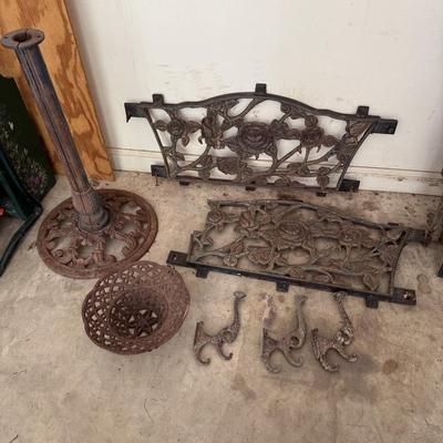 Collection of Cast Iron Items (G-BM)