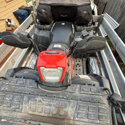 Sale Photo Thumbnail #240: O21- 2005 Polaris 4wheeler w/plow 760cc. Runs
