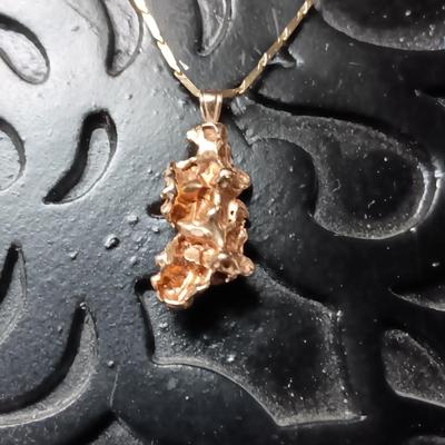 14K GOLD CHAIN AND CHUNK OF GOLD PENDANT 4.50g