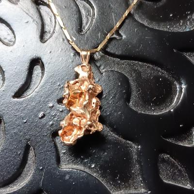 14K GOLD CHAIN AND CHUNK OF GOLD PENDANT 4.50g