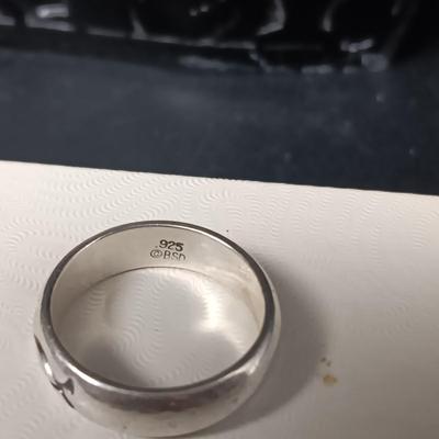 STERLING SILVER RING WITH ICHTHYS MARKED "BSD" 6.07g SIZE 8 1/2