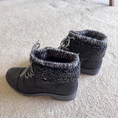 White Mountain, JBU, Carolina Shoes, and More Women’s Boots, Sizes 8-9 1/2 (PC-DZ)