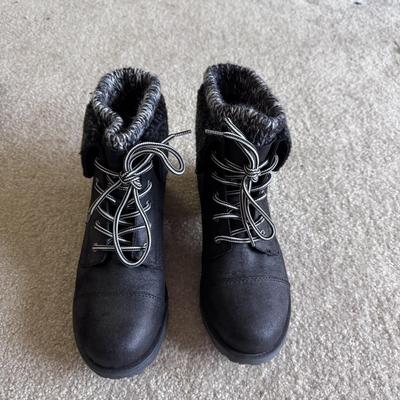 White Mountain, JBU, Carolina Shoes, and More Women’s Boots, Sizes 8-9 1/2 (PC-DZ)