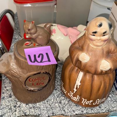 Sale Photo Thumbnail #307: U21-Vintage cookie jars + piggy bank