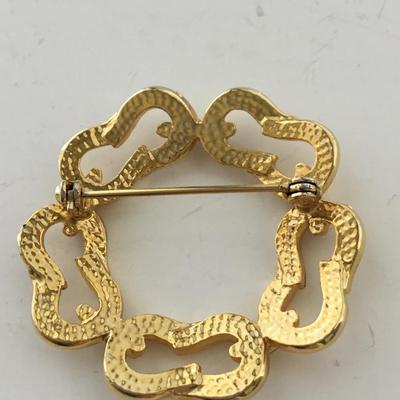 Gold tone vintage brooch