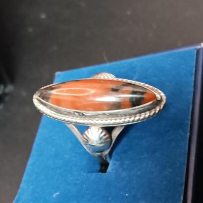 EARLY NAVAJO STERLING SILVER RING WITH PETRIFIED WOOD SIZE 7