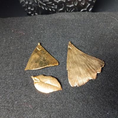24K GOLD TRIPLE DIPPED MAILE & GINKGO LEAF PENDANTS
