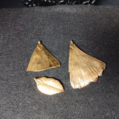 24K GOLD TRIPLE DIPPED MAILE & GINKGO LEAF PENDANTS