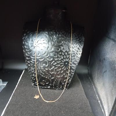 14K GOLD CHAIN AND BUTTERFLY PENDANT 9.48g