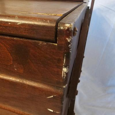 Vintage Oak Sewing Caddy plus Contents (BF2-JS)