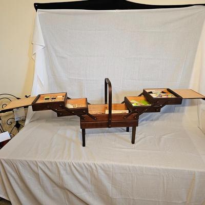 Vintage Oak Sewing Caddy plus Contents (BF2-JS)