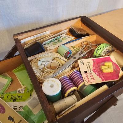 Vintage Oak Sewing Caddy plus Contents (BF2-JS)