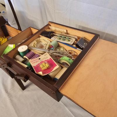 Vintage Oak Sewing Caddy plus Contents (BF2-JS)