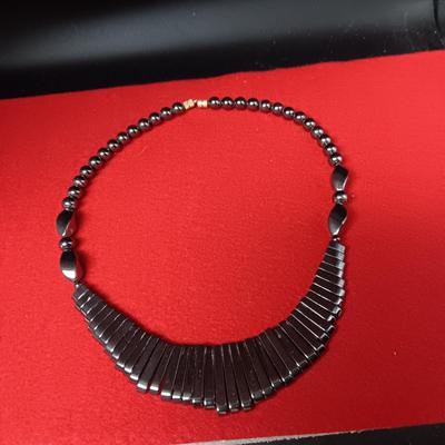 GENUINE HEMATITE FANNED NECKLACE