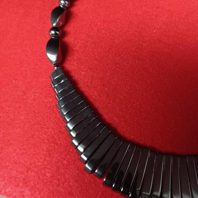 GENUINE HEMATITE FANNED NECKLACE