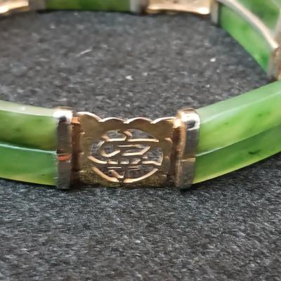 GENUINE JADE AND GOLD TONE BRACELET