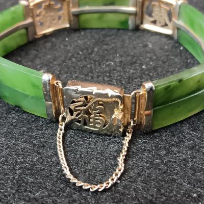 GENUINE JADE AND GOLD TONE BRACELET