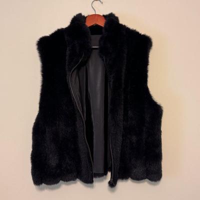 Collection of Faux Fur Vests from CeCe, Coaco New York, and More - Women’s Size XL (PC-DZ)
