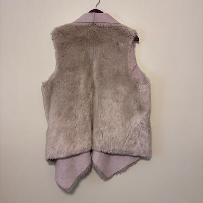 Collection of Faux Fur Vests from CeCe, Coaco New York, and More - Women’s Size XL (PC-DZ)