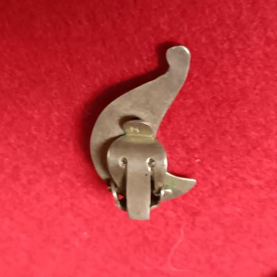 STERLING SILVER SIAM BROOCH AND CLIP ON EARRINGS 17.53g