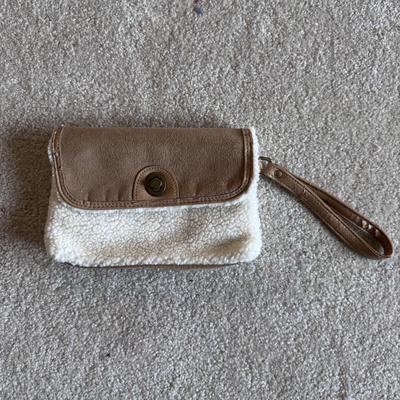 Fossil, Michael Kors, Oscar De La Renta, and Other Handbags and Wallets (PC-DZ)