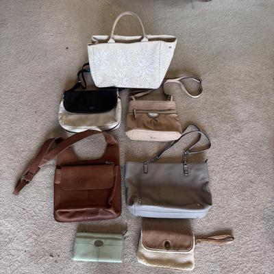 Fossil, Michael Kors, Oscar De La Renta, and Other Handbags and Wallets (PC-DZ)