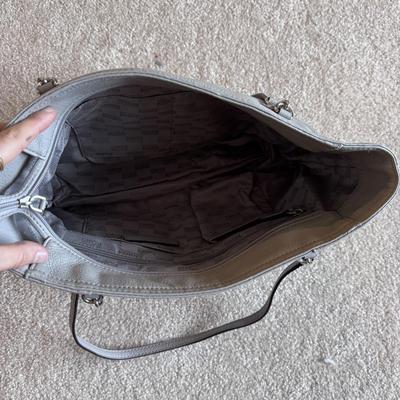 Fossil, Michael Kors, Oscar De La Renta, and Other Handbags and Wallets (PC-DZ)