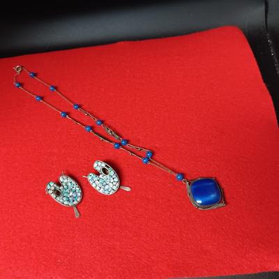 VINTAGE BLUE BEADED NECKLACE AND STERLING CLIP ON EARRINGS