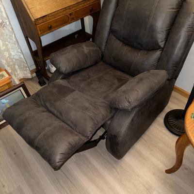 Sale Photo Thumbnail #423: U52-Recliner