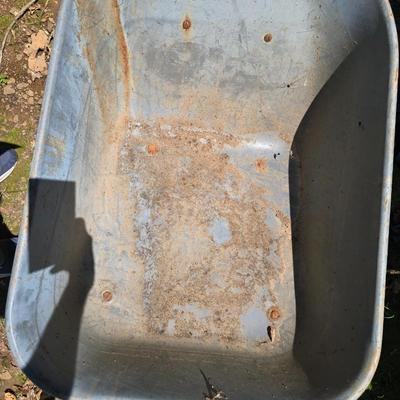 Wheel barrel