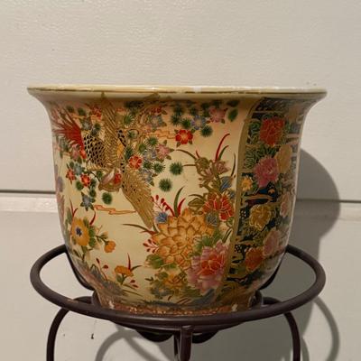 LOT 18G: Japanese Satsuma Style Porcelain Planter w/ Stand