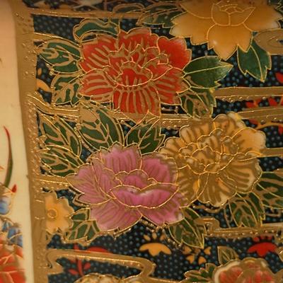 LOT 18G: Japanese Satsuma Style Porcelain Planter w/ Stand