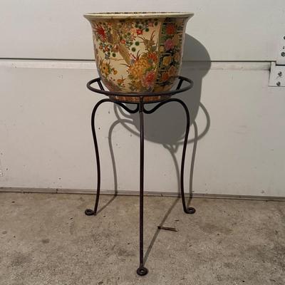 LOT 18G: Japanese Satsuma Style Porcelain Planter w/ Stand