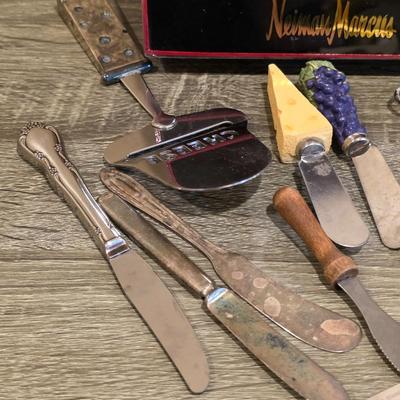 LOT 32D: Vintage Collection Of Indiana Glass Amber Daisy Plate, Nieman Marcas Hors d'oeuvre Forks, Spreaders, Aluminum Molds &...