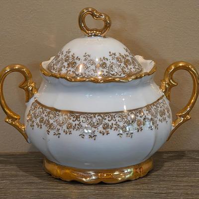 LOT 33D: Vintage Karamos Tea Set, Teapot, Lidded Sugar Bowl, Creamer, 9 Tea Cups, & 10 Saucers